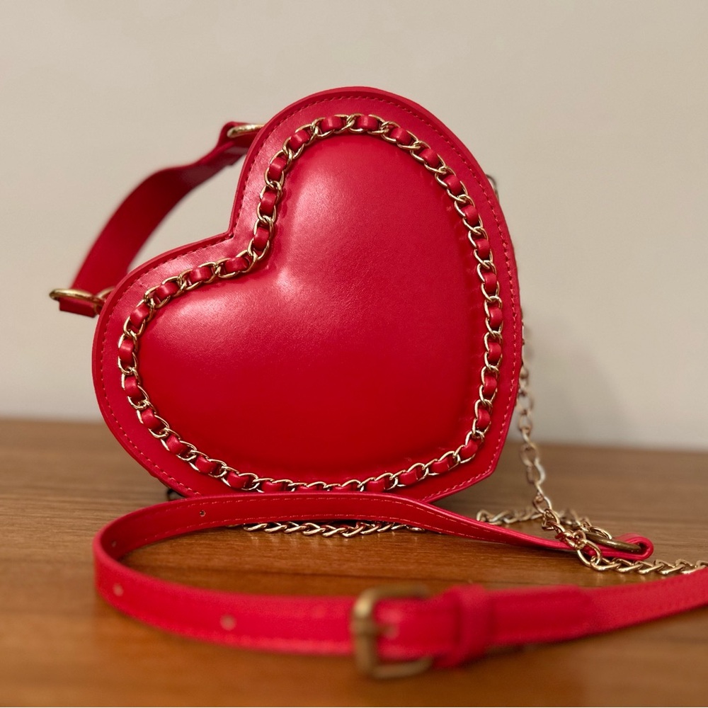 Red Heart-Shaped Chain Detail Bag